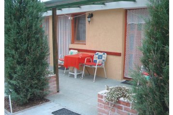 Węgry Privát Egerszalók, Zewnątrz